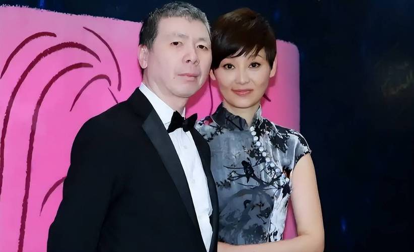 2025新澳门精准正版图库和冯小刚养女高中毕业与冯小刚收养的女儿