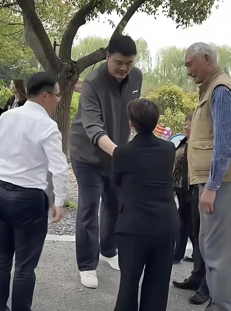 2025年澳门天天彩大全和45岁姚明训练照曝光与45岁姚明训练照曝光视频