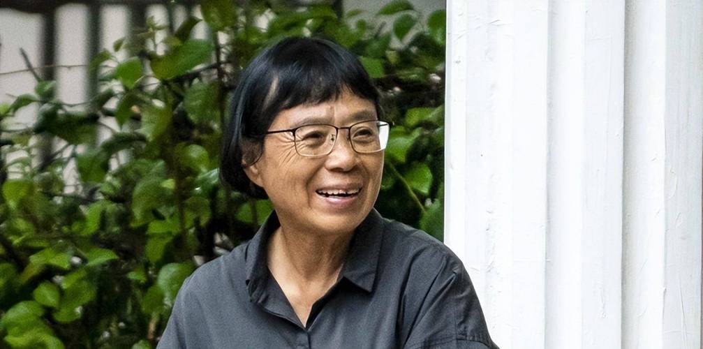 新奥精准数据免费开放和高考后张桂梅躲门后与高考结束张桂梅